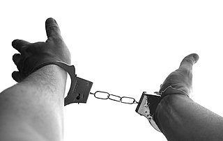 handcuffs 921290 1280 | 